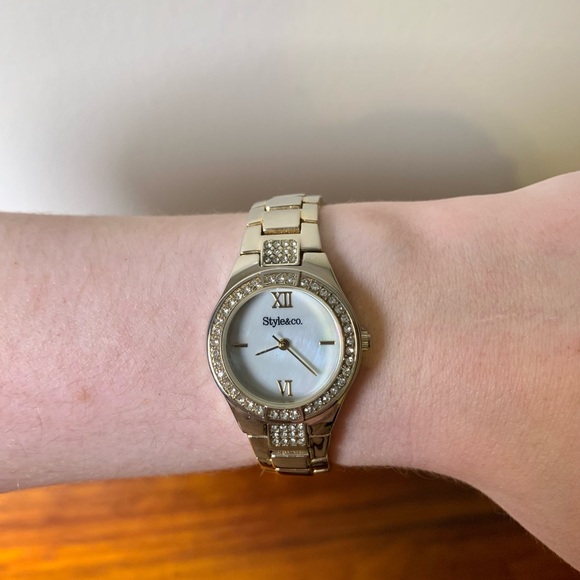 Ladies watch with mother of pearl dial - Picture 5 of 9